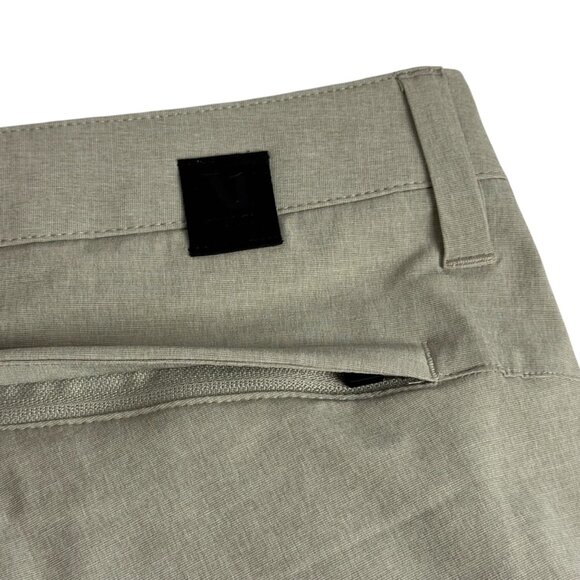 Vuori NEW Aim Shorts Khaki Men's 32 Performance Athletic Athleisure Preppy Golf - Picture 5 of 13